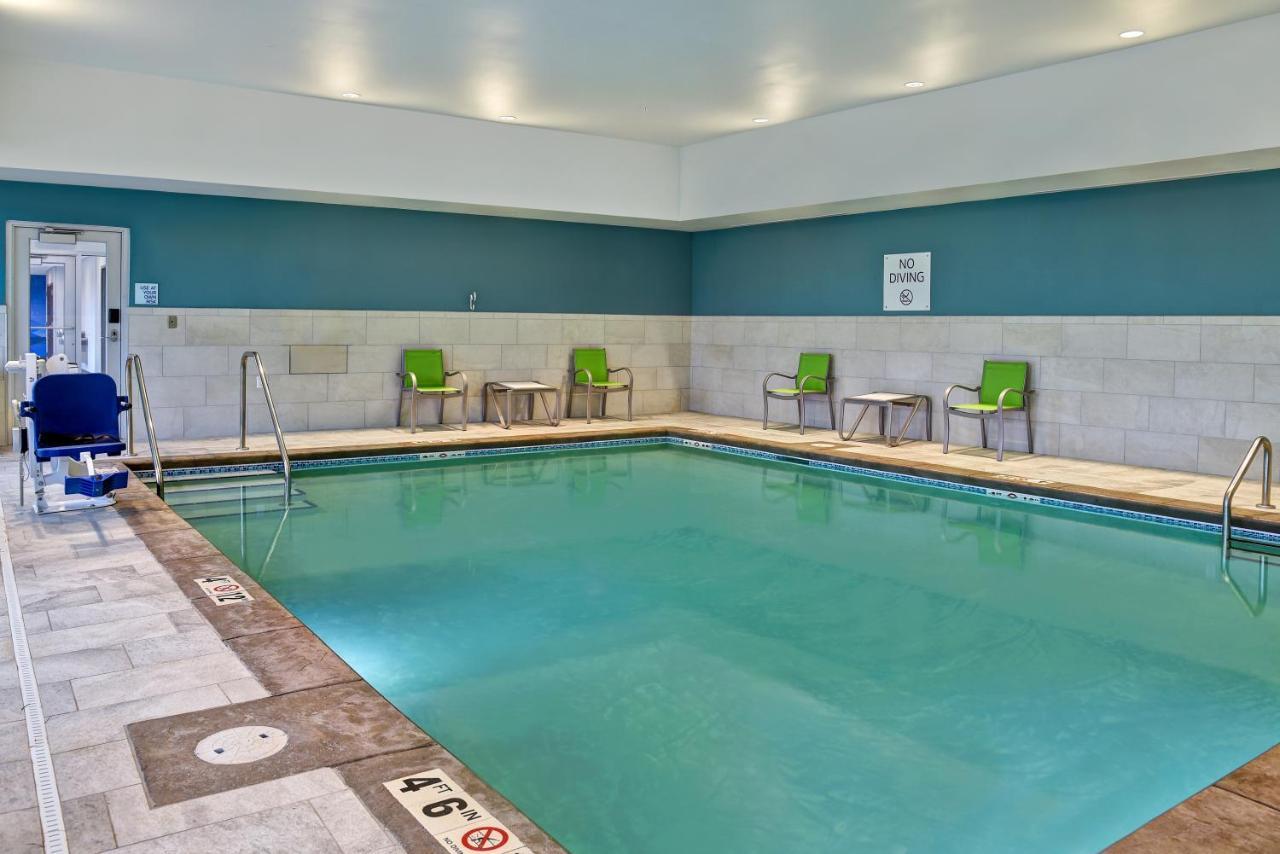 Holiday Inn Express & Suites - Ottawa By Ihg Exterior photo